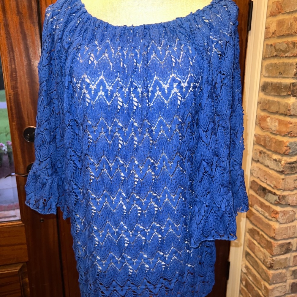 Emma Rose Women's Size M Lace Blouse Top 3/4 Sleeve Round Neck Royal Blue Sheer